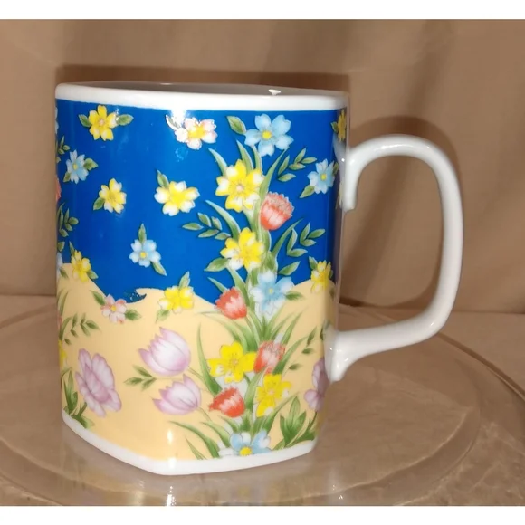 JAPAN | Beautiful Vintage Floral Mug | 12 oz - Picture 1 of 6